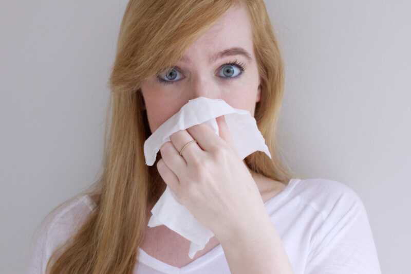 Come nascondere i sintomi di allergia con il trucco