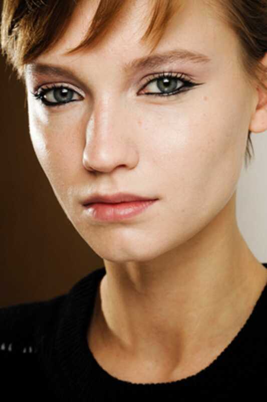 4 modi nuovi e super-creativi per indossare il tuo eyeliner