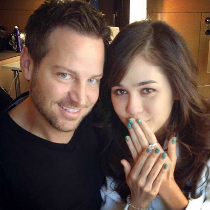 Celebrity manicurist tom bachik condivide i suoi segreti per le unghie