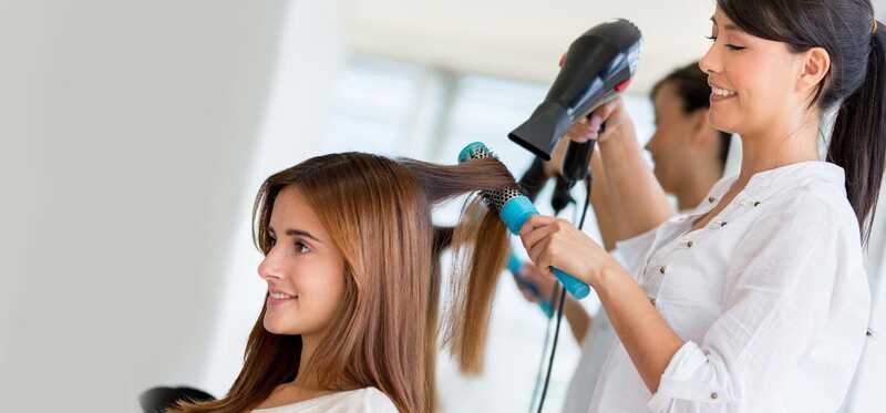 Migliori trattamenti Salon per capelli secchi - i nostri primi 8 puntini