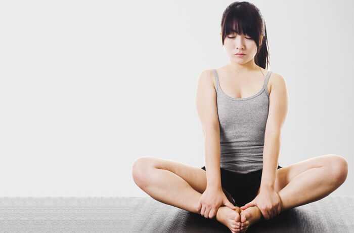 5 migliori Asanas Yoga per curare le cisti ovariche