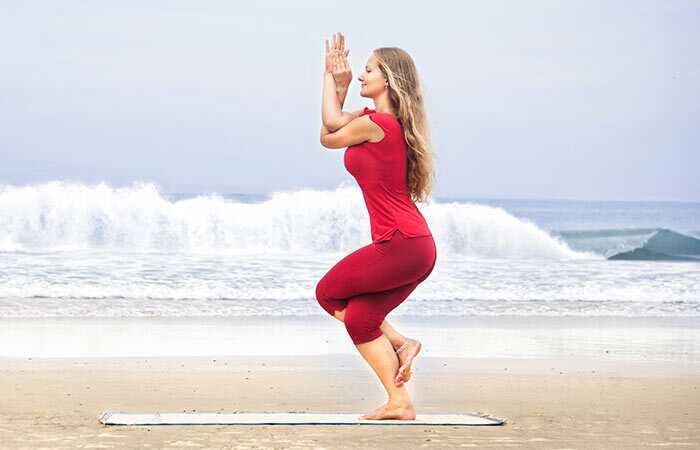 8 Sfidare le pose di yoga che ti aiuteranno Detox la tua mente e il tuo corpo
