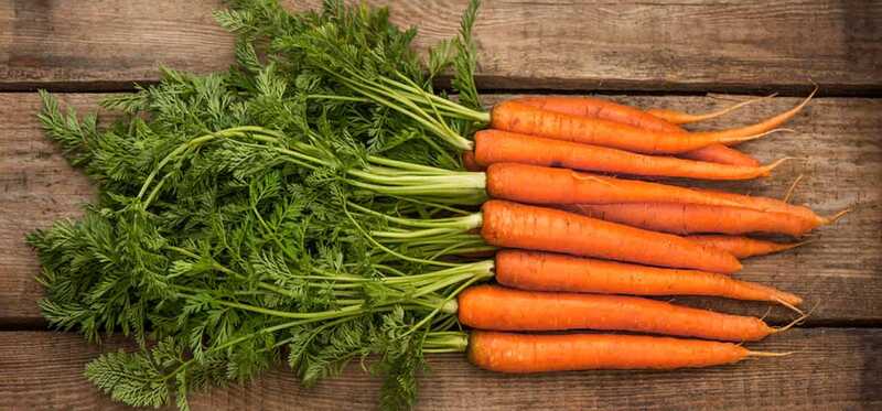 Come usare le carote per la crescita dei capelli?