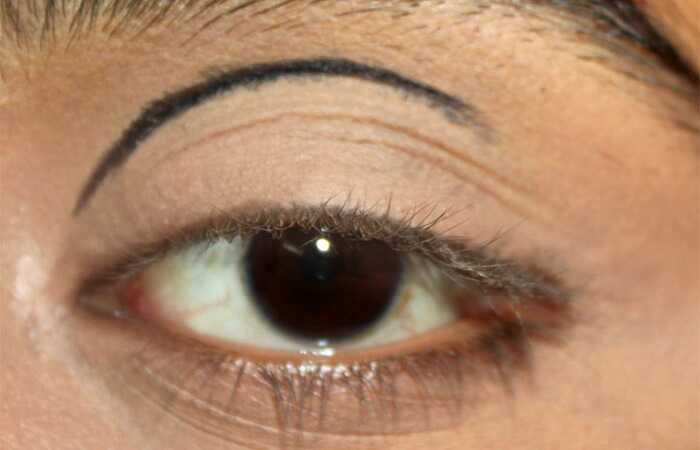 Drammatico taglio Crease arabo trucco degli occhi - tutorial con passi e immagini dettagliati