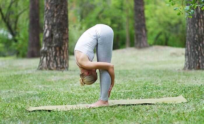 7 efficaci Baba Ramdev Yoga pose per curare il dolore