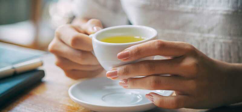 10 vantaggi sanitari eccezionali del tè di seta del cereale