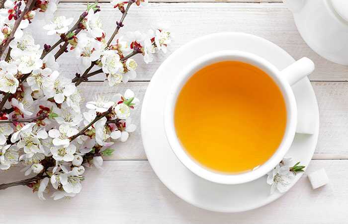 14 incredibili benefici per la salute del tè giallo