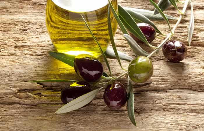 L'olio d'oliva è una soluzione efficace per i capelli secchi?