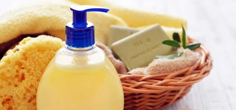Come fare l'olio d'oliva lavare il corpo a casa?