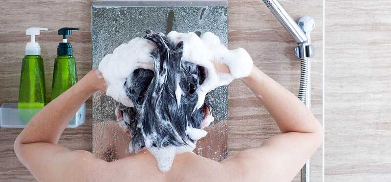 7 vantaggi straordinari del Neem Shampoo per la forfora
