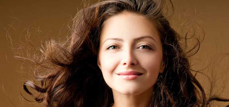 6 rimedi casalinghi per ripristinare il tuo umore e brillare ai tuoi capelli
