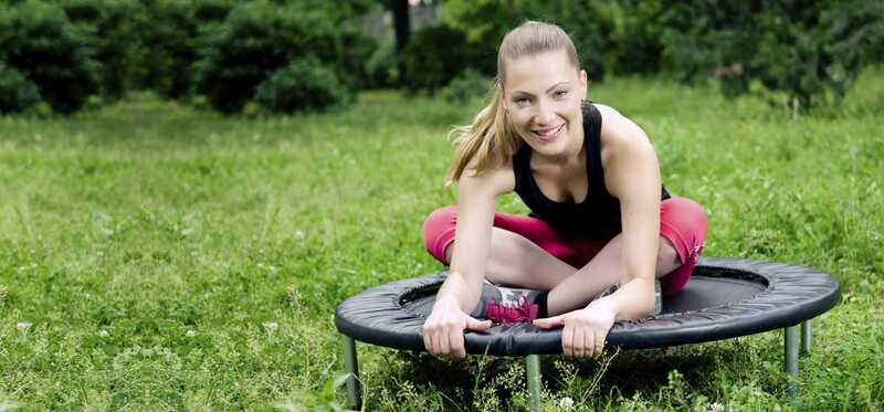 10 vantaggi incredibili degli esercizi del Trampolino sul tuo Corpo