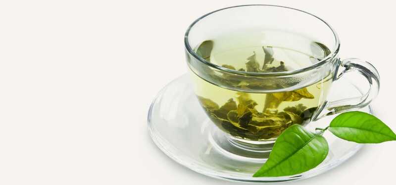 10 semplici modi in cui il tè verde può aiutare Ridurre l'acne
