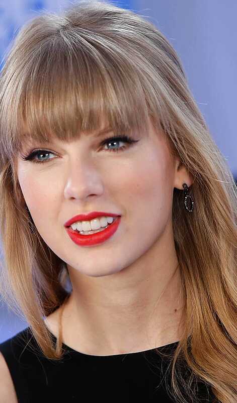 Top 10 Taylor Swift acconciature per ispirarvi