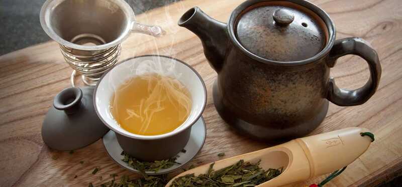 10 vantaggi sanitari eccezionali del tè di bancha del ramoscello