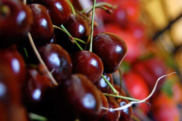 19 benefici incredibili delle ciliegie per la pelle, i capelli e la salute