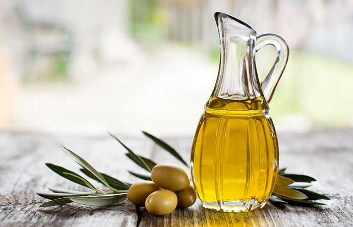 Come usare olio d'oliva per combattere la pelle grassa?