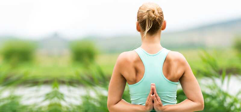 Qual è la preghiera inversa yoga e quali sono i suoi vantaggi?