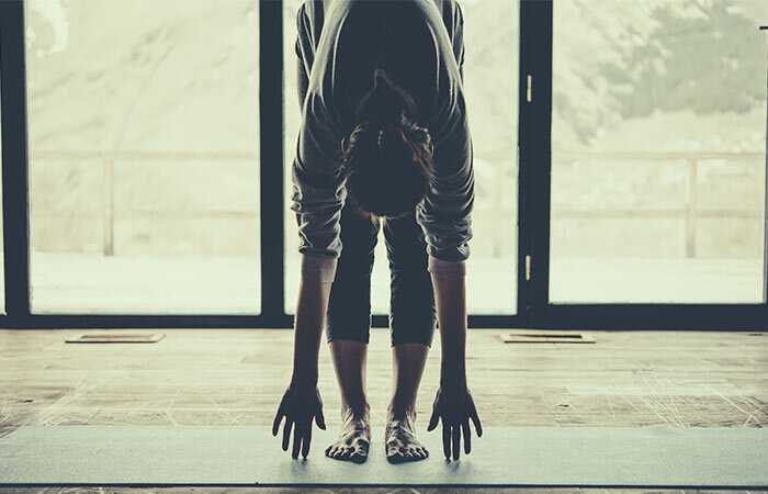 6 Yoga posa calmante che aiuterà a combattere l'insonnia