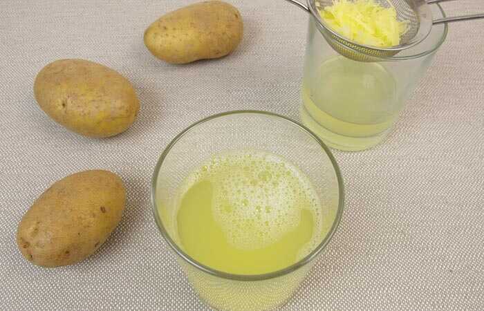 13 migliori benefici del succo di patate per la pelle e la salute