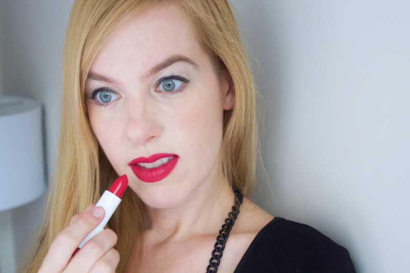 Joe Fresh make-up tutorial: eenvoudig 5 minuten durende feestelijke look