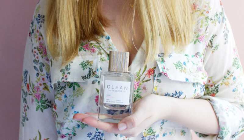 Najlepsze perfumy dla kobiet na wiosnę: 7 najbardziej pachnących substancji zapachowych