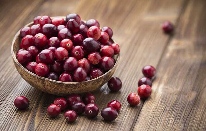 20 beste fordelene med Cranberry Juice for hud, hår og helse