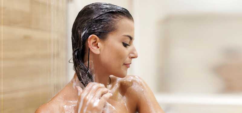 8 hjemmelavede Kokosolie Shampoo opskrifter til smukt hår