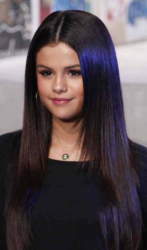 Top 10 Selena Gomez frisurer, som du kan prøve også