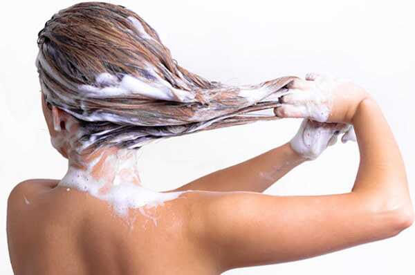 Tips til at vælge den rigtige shampoo til at kontrollere dit hår falder?