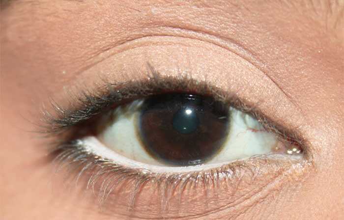 5 cara baru untuk memakai eye liner putih