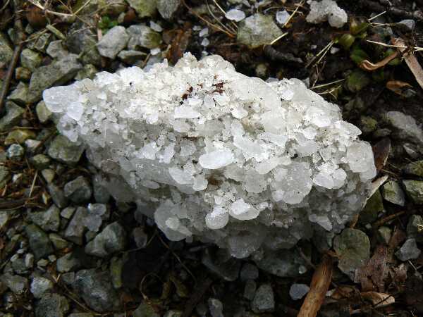 25 bedste fordele ved Rock Salt (Sendha Namak) til hud, hår og sundhed